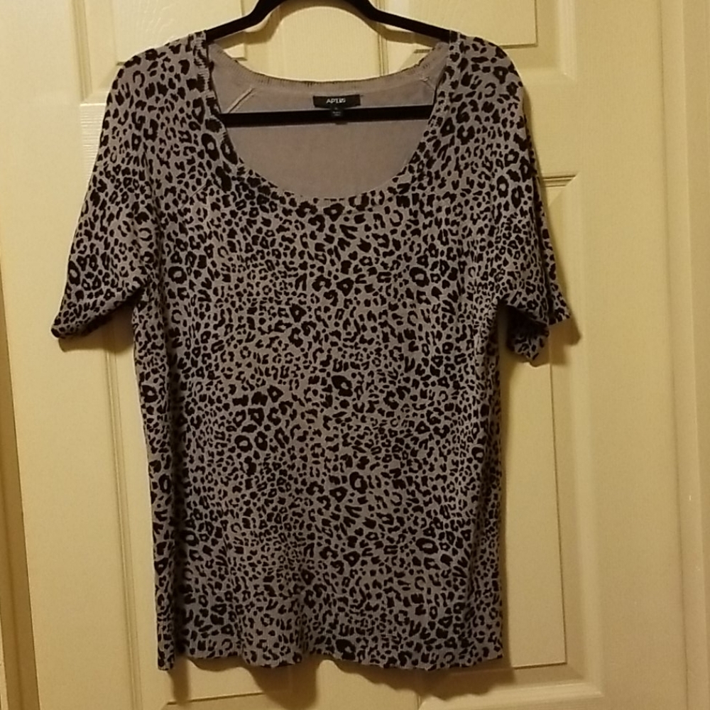 🌻 Apt 9 Leopard Print Short Sleeve Sweater - Size XL - Excellent Condition